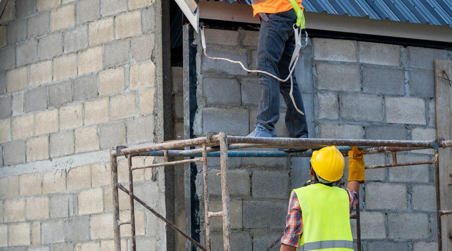 Professional gutter cleaning in Sun City West, AZ